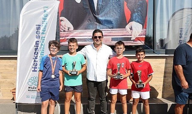 Nilüfer'de 30 Ağustos Tenis Coşkusu