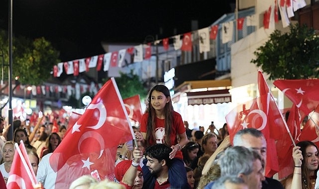 Çeşme'de 30 Ağustos Coşkusu: Birlik Vurgusu